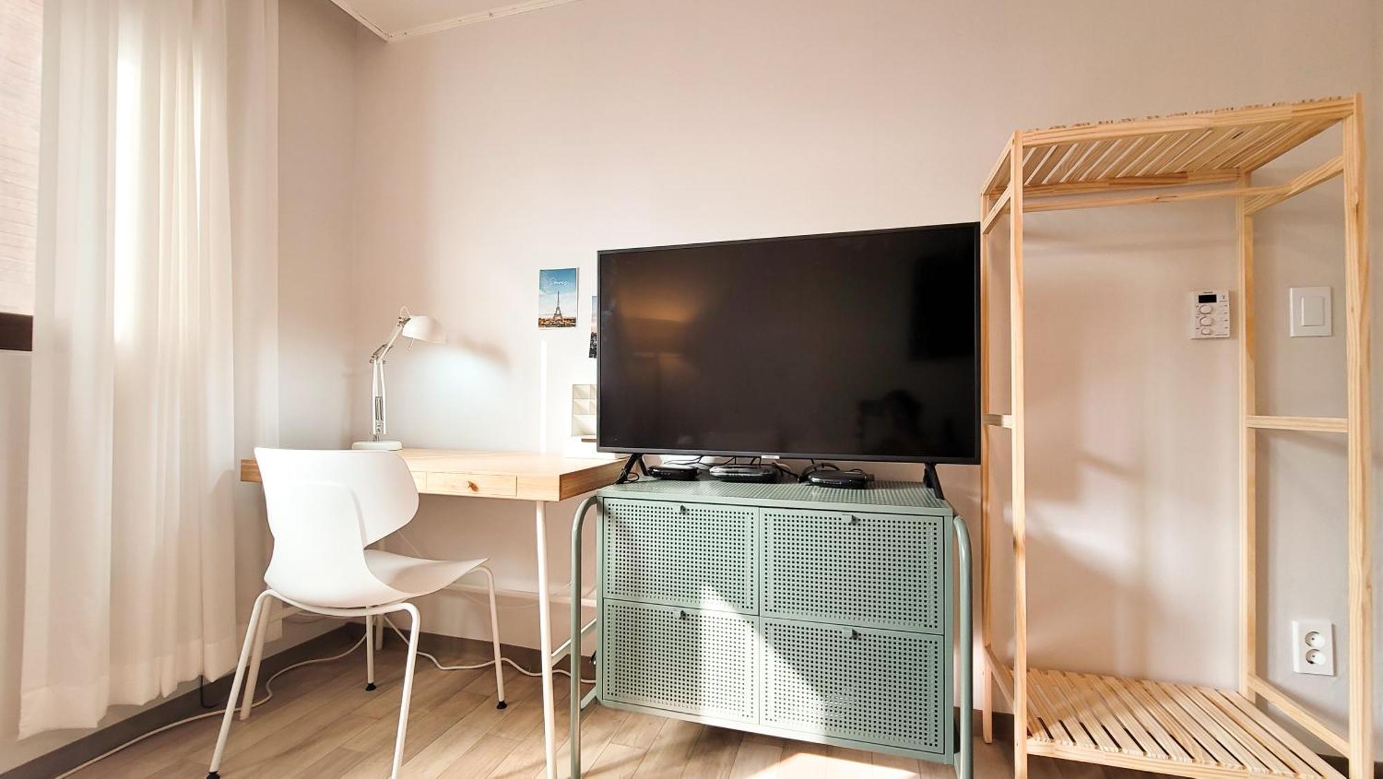 Villa 3bed Memory In Seongsu Far From 5min Away Forest St Wangsimni St *
