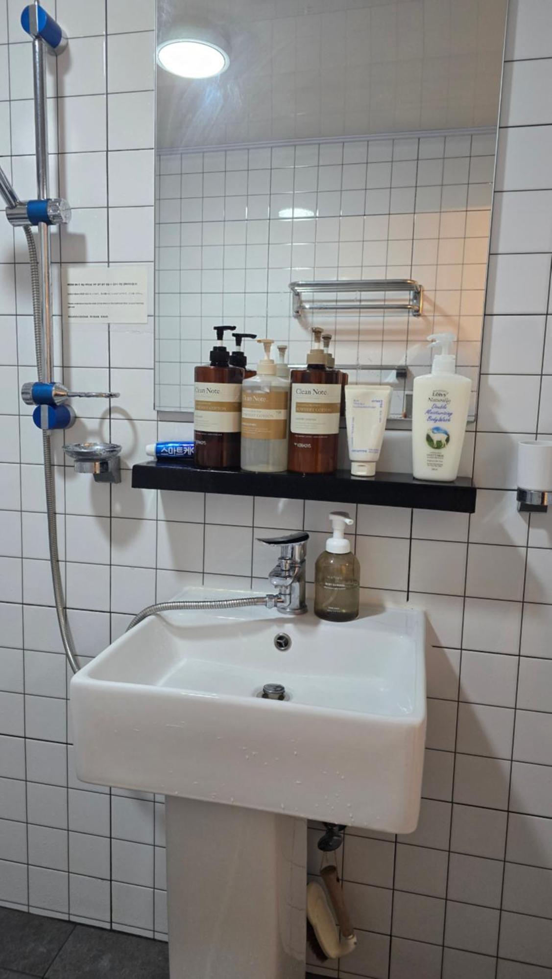 3bed Memory In Seongsu Far From 5min Away Forest St Wangsimni St * Seoul